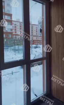 Панорамное остекление балкона и отделка ламинатом и панелями ПВХ Панорамное остекление балкона и отделка ламинатом и панелями ПВХ