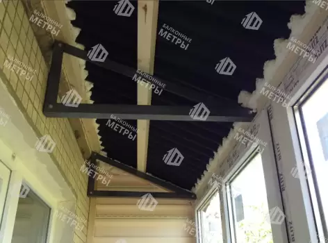 Остекление балкона и изготовление крыши